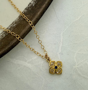 Dainty Snowflake Clover Collection