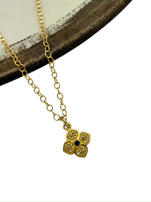 Dainty Snowflake Clover Collection