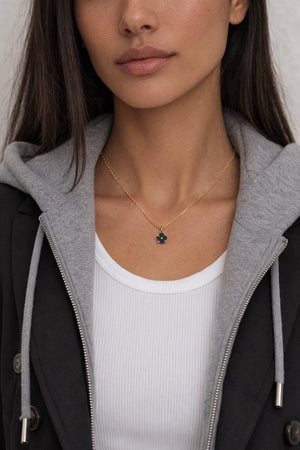 Dainty Snowflake Clover Collection